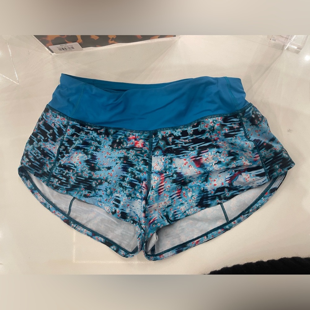lululemon shorts good condition